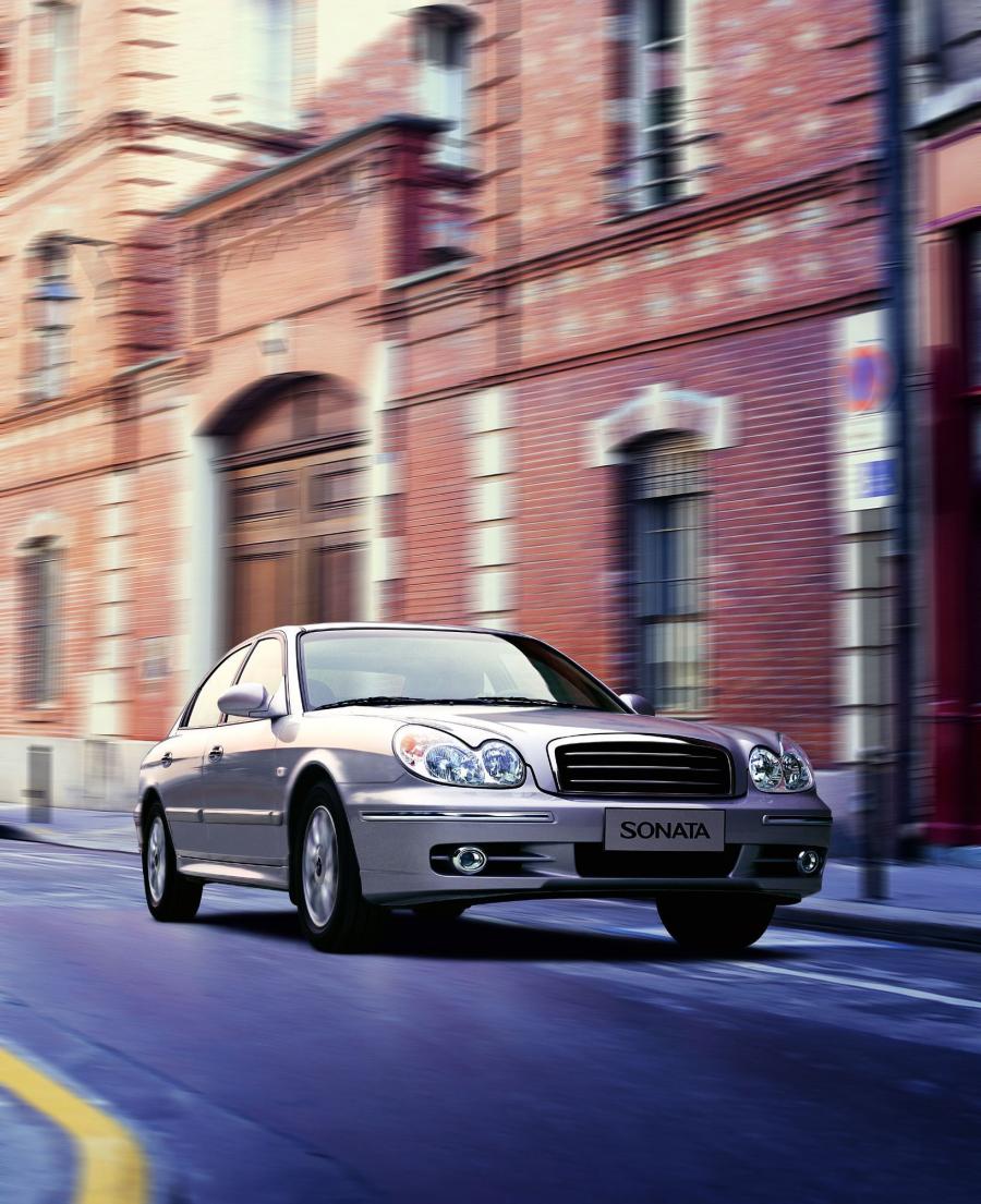  Hyundai Sonata 2004 года  (фото 28 из 58)